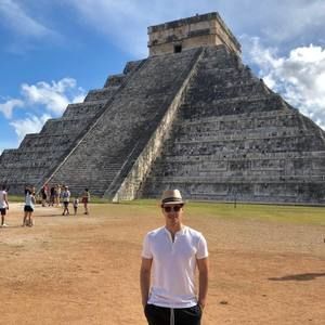 Meet your Posher, Eduardo